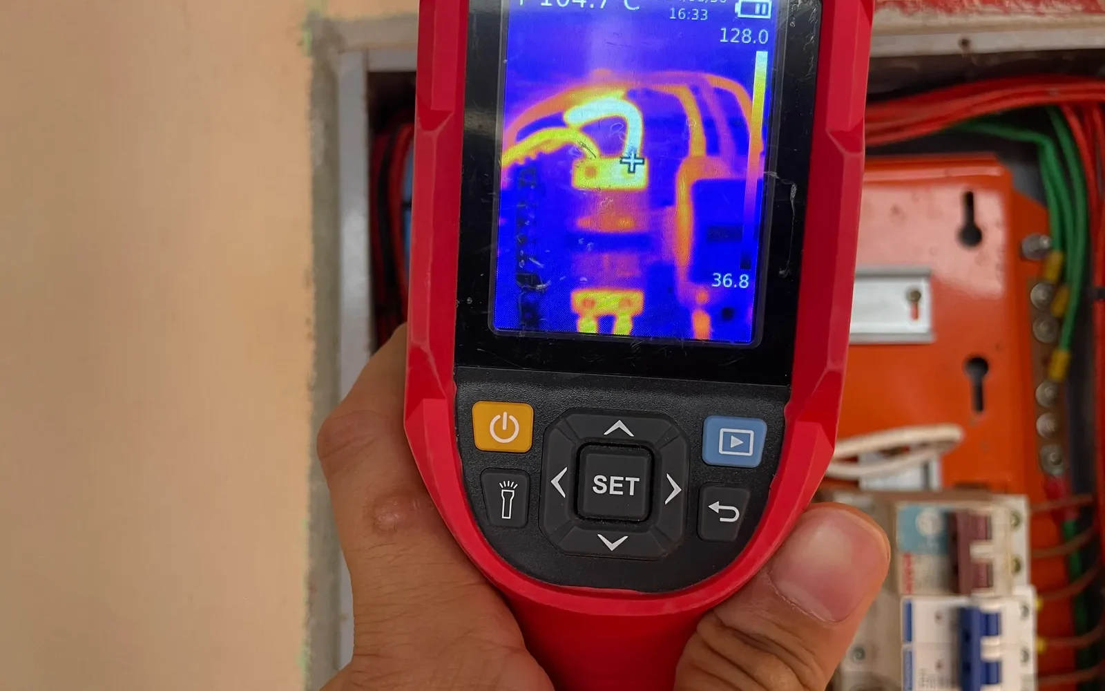 Inspeções com termografia — registro 11