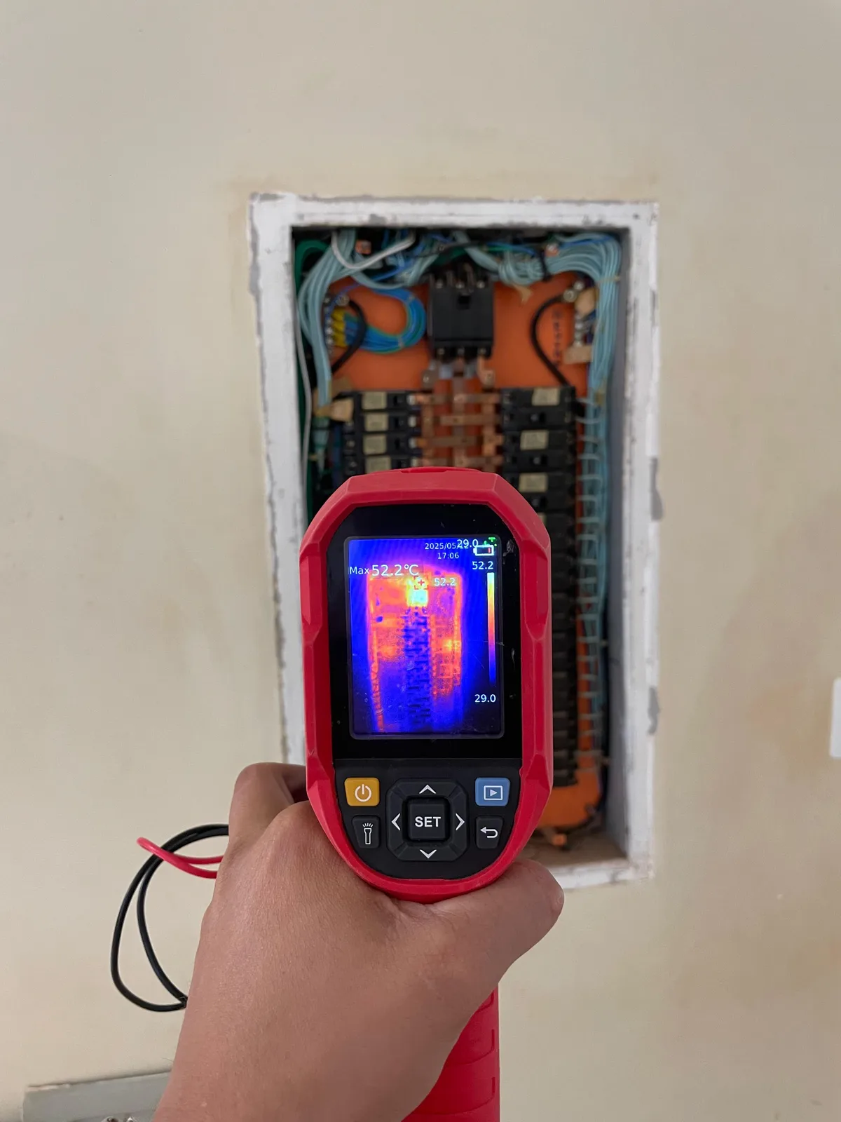 Inspeções com termografia — registro 13